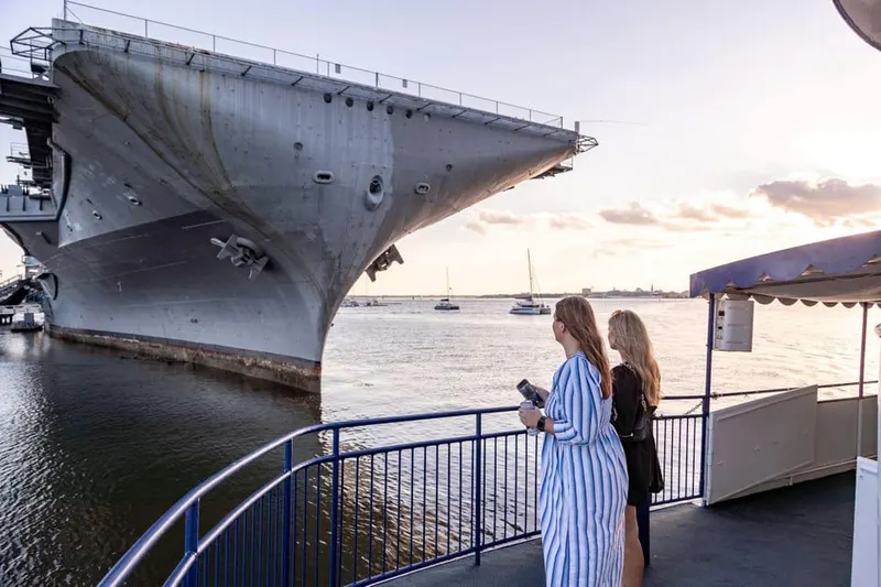 Charleston: Sightseeing Harbor Tour & Dolphin Watch